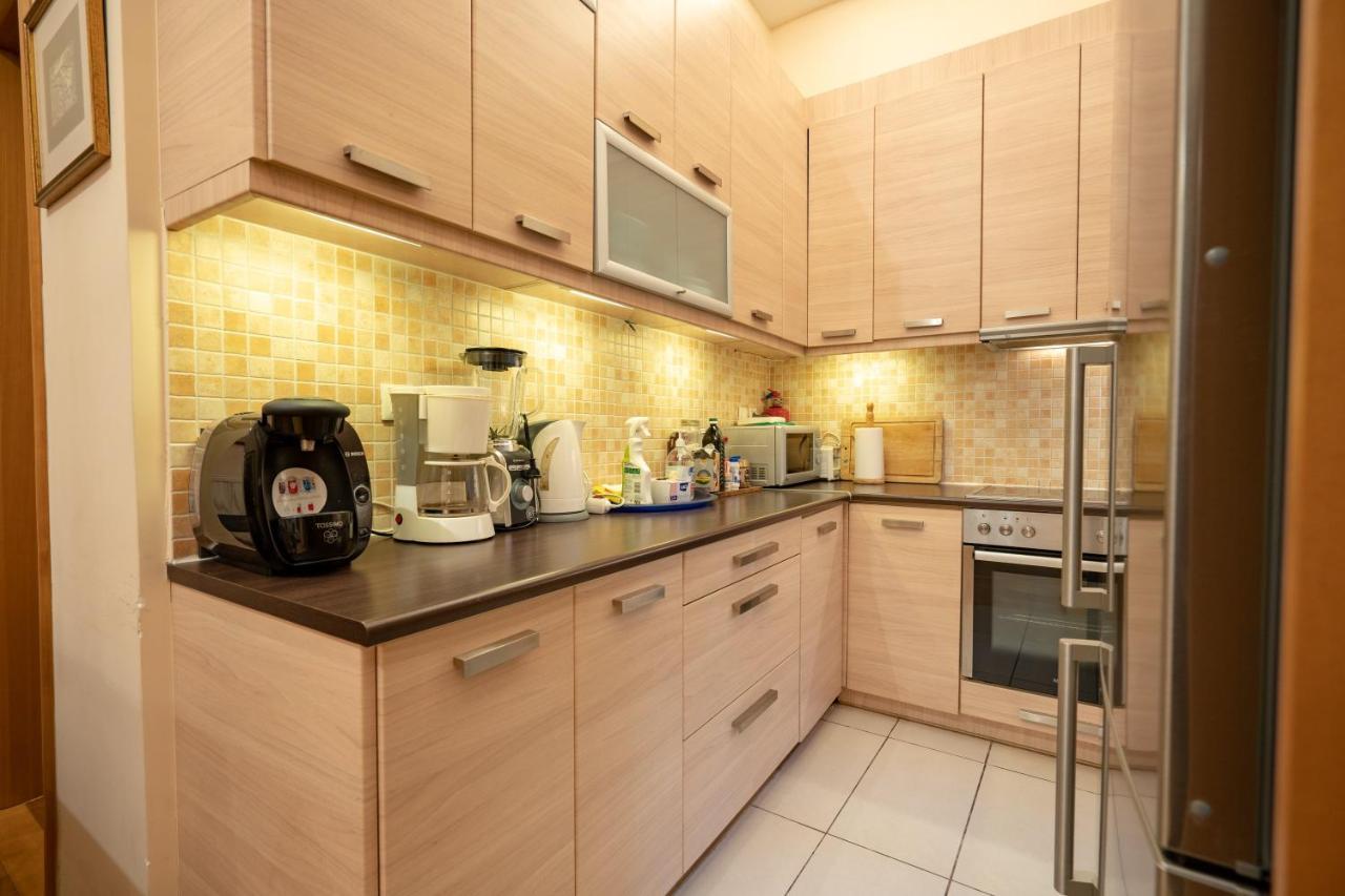 Acropolis Metro St.3 Bedrοοms 6 Persons Maisonette Atény Exteriér fotografie