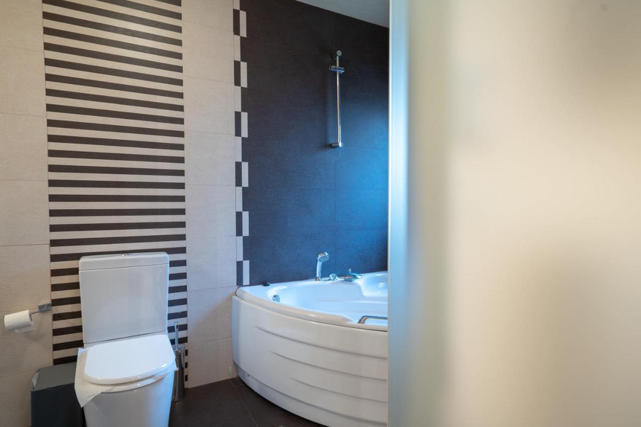 Acropolis Metro St.3 Bedrοοms 6 Persons Maisonette Atény Exteriér fotografie